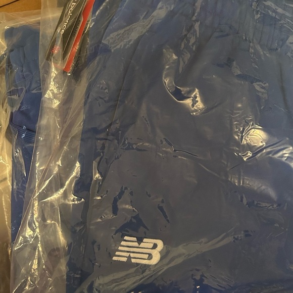 NWT Men’s New Balance Sweatpants- Relaxed fit sizes Large - Picture 6 of 14
